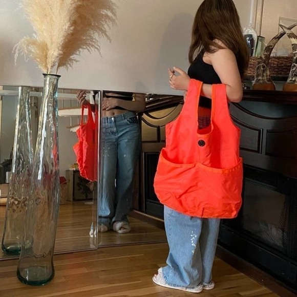 Lululemon Large Packable Yoga Gym Travel Bag Neon Orange - Picture 3 of 12